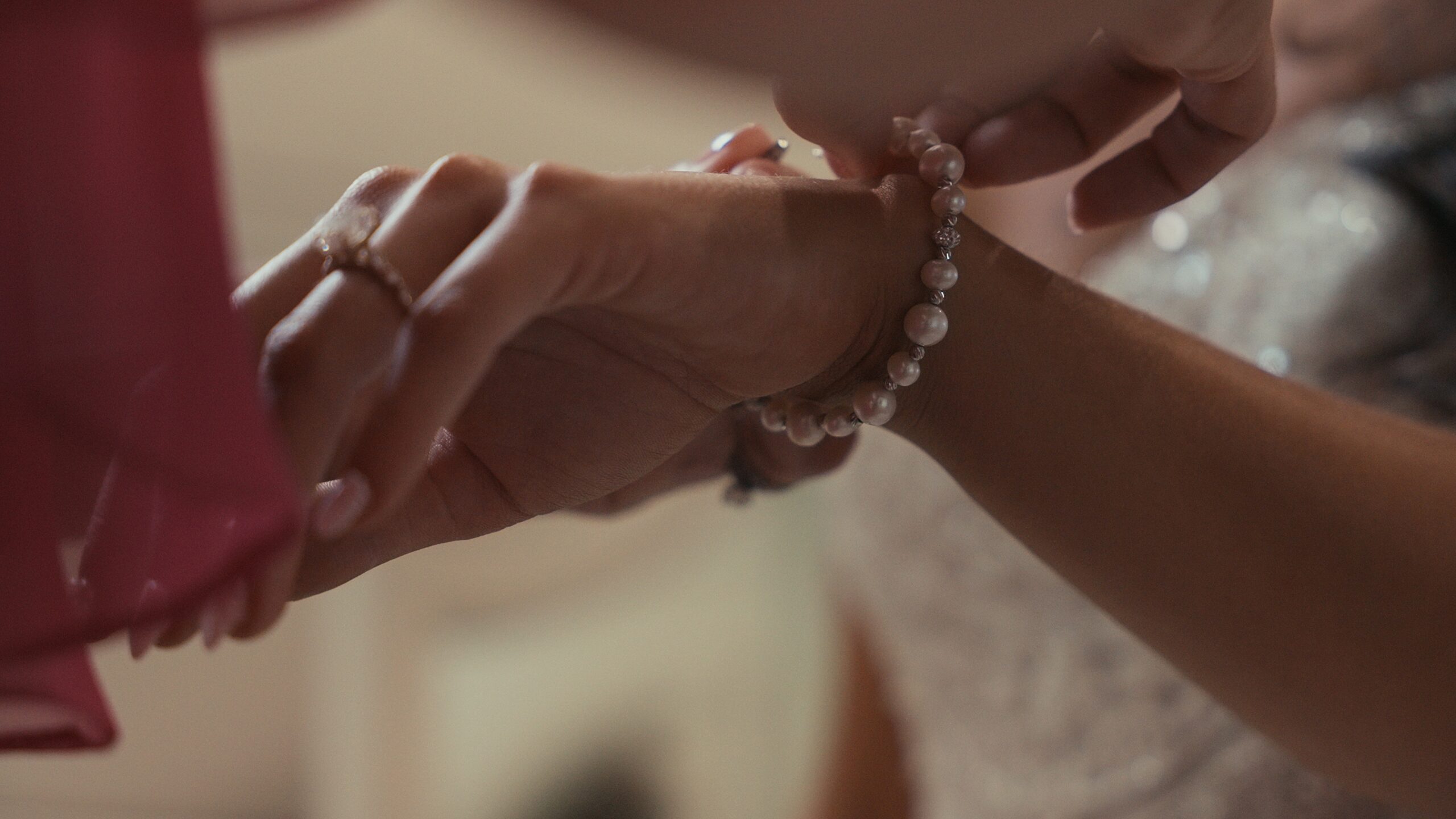 Maisie + Zaccary Sneak Peek CUT v01_01_00_36_14