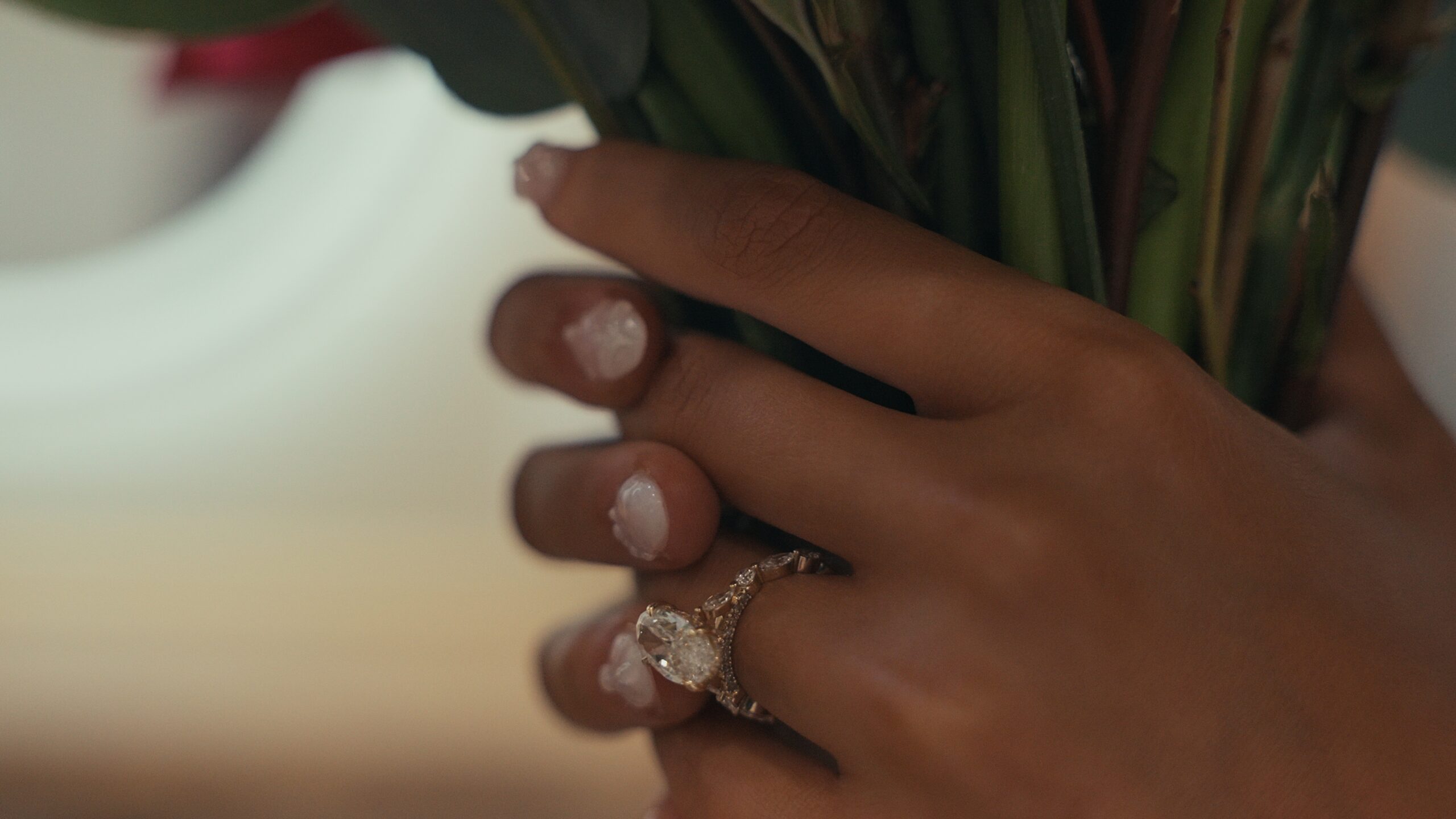 Maisie + Zaccary Sneak Peek CUT v01_01_00_40_01